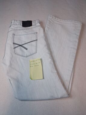 Slim Straight Light Blue Jeans with Contrast Pocket Stitching